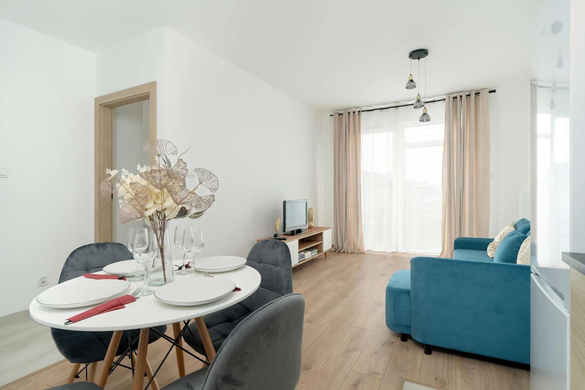 Апартаменти Jasny Blisko Lotniska Lawica W Poznaniu By Renters *